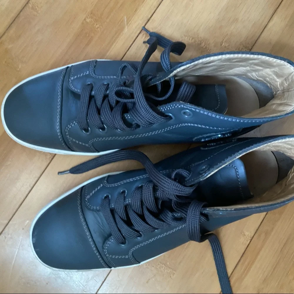 Christian Louboutin Leather High-Top Sneakers - Picture 2 of 6